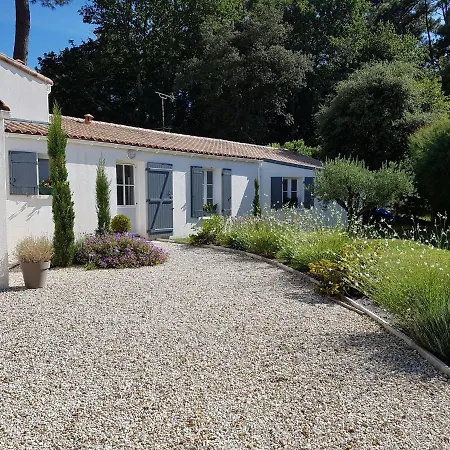 Bed & Breakfast A L'ombre Des Pins *